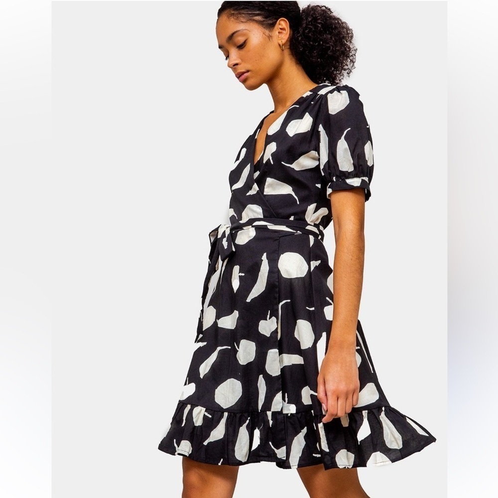 FRNCH Paris Anara Black and Ivory Fruit Wrap Dress Sz Medium - Picture 2 of 7